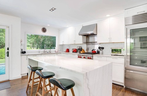 Springs House | Spacious Open Floor Plan, Close to Three Mile Harbor, Minutes from Ocean,.