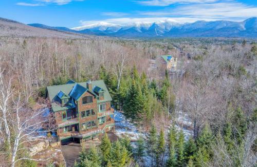 Carroll House | Spacious private home, ski views, pool table, ping-pong, privacy, steps to Mt Wash Hotel