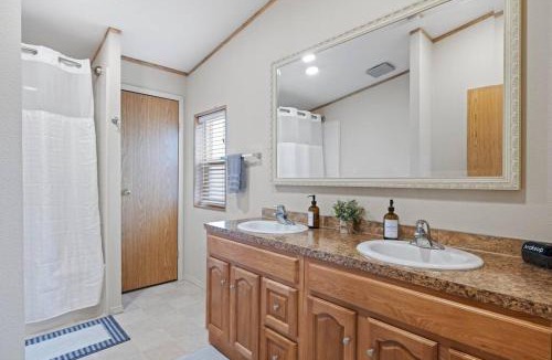 Finley House | Spacious Ranch Home with Fenced Yard