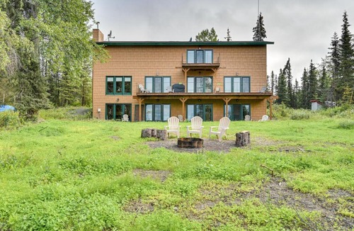 Ridgeway House | Spacious Soldotna Home w/Mackey Lake Views!