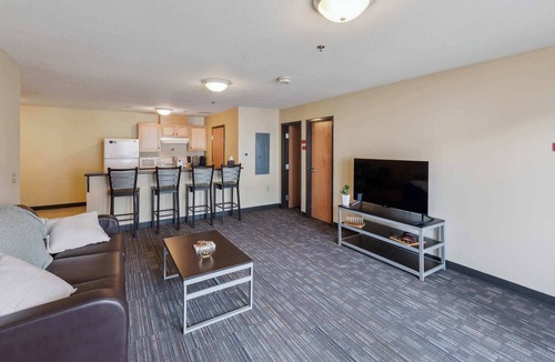Ontario Apartment | Spacious Stay Near OSU & Ontario Town Center