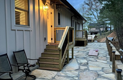 Leicester House | Spacious Suite 13 Mins to Downtown Asheville
