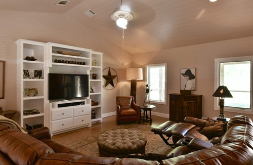 Johnson City House | Spacious, well-appointed home with magnificent hill county vista