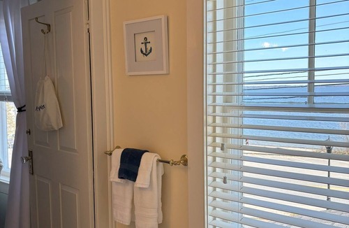 Lincolnville House | Spouter Inn Bed & Breakfast