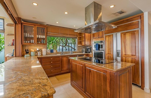 Waialae Iki Condo | Spring Special, Enjoy Luxury Resort Style Living at it's Best!