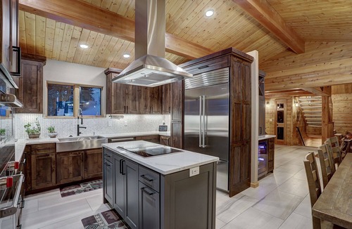 Blue River House | Spruce Creek Lodge- 5 min to Downtown Breck!