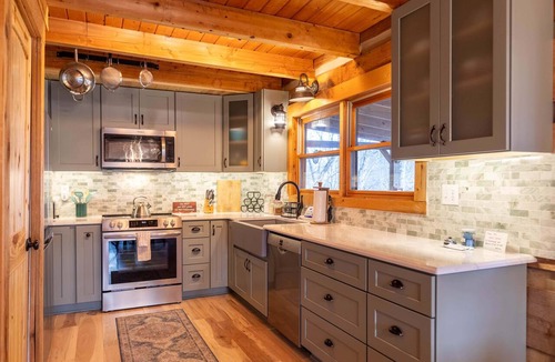 Sugar Grove Cabin | St Johns Ridge - Heart of Valle Crucis - Hot Tub- Firepit - River and Mountain Views
