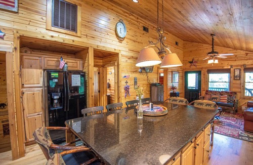 Millers Creek Cabin | Stars, Stripes, & Serenity - Blue Ridge Parkway Cabin - Hot Tub - Fire Pit - Hiking