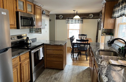 North Conway House | Stay On The Saco River Next To A Covered Bridge - 2pm Check in/out