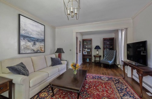 Kennebunk House | Steps to Dock Square and under a Mile to Beach
