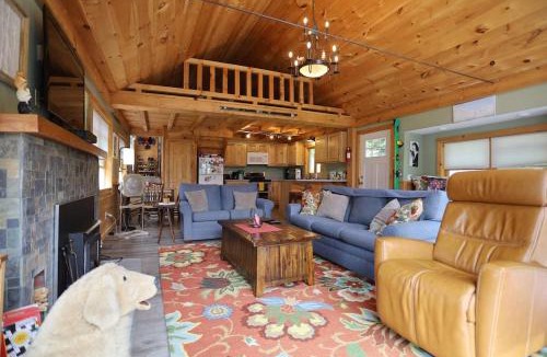 Rumney House | Stinson Lake 2439 Rumney Private House with Lake Access