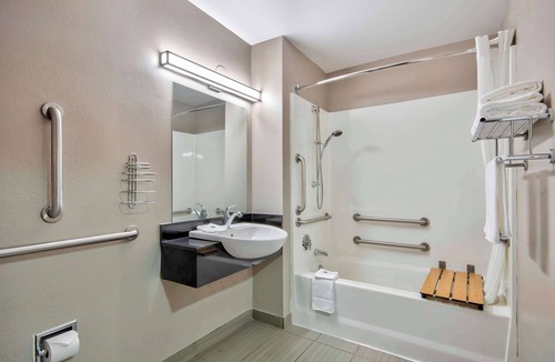 St. Johns Hotel | Studio 6 Extended Stay - Austin, TX - Midtown