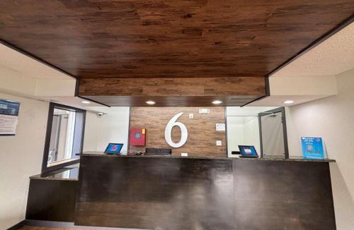 Paw Creek Hotel | Studio 6 Suites Charlotte, NC Northlake