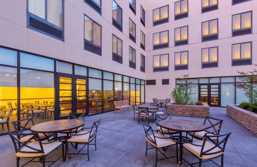 Fremont Apartment | Studio Near Downtown | Breakfast + Pool Access!