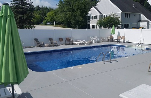 Killington Condo | Studio with two queen beds renovated on bus route close to all
