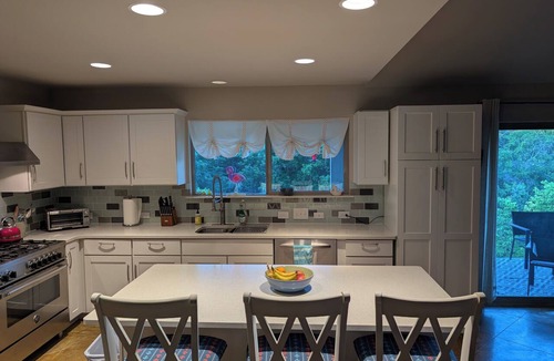 Point Venture House | Stunning North Lake Travis Getaway!