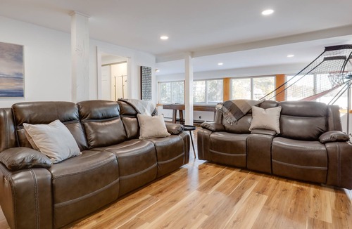 Sunapee Cottage | Stunning Sunapee Lake Getaway w/Hot Tub!