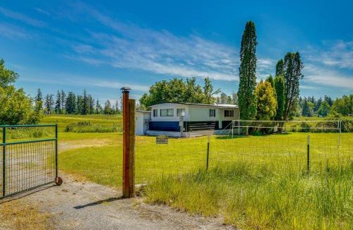McKenna House | Stunning View! Peaceful Family Home w/Yard in Roy