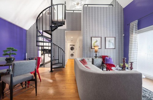 Waller Creek District Apartment | Stylish 3BR Loft in Austin with Balcony for 8