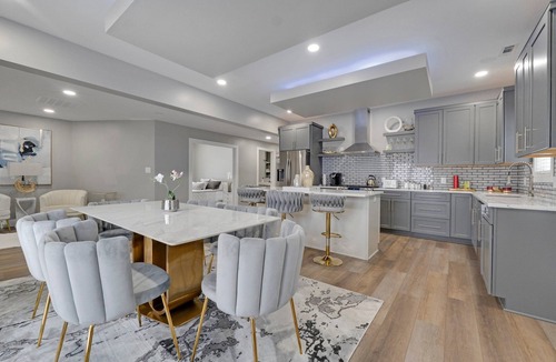 West Central Condo | Stylish Downtown Fort Wayne 3BR 2 BA Condo WiFi & Free Parking