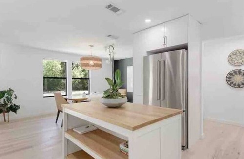 Austin House | Stylish home 15 minutes from S Congress and ACL
