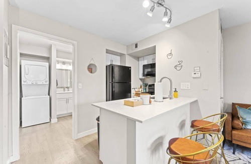Allandale Apartment | Stylish Modern Studio Close to Downtown and Domain