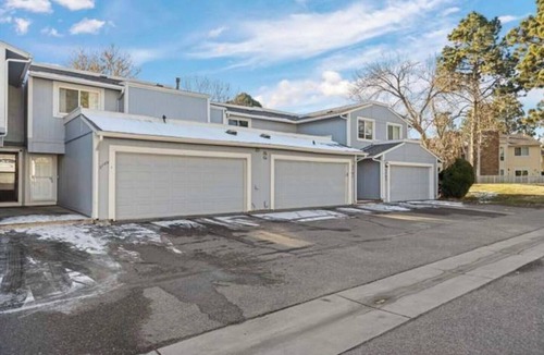 Dam East - West House | Stylish Townhome - Pond/Pool/Hot Tub/Tennis