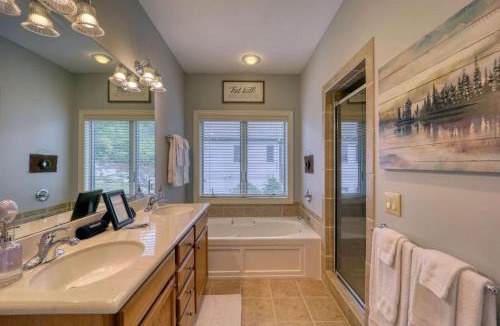 Sugar Mountain Apartment | Sugar Mountain Condo, Sleep 4, Deck Mountain Views
