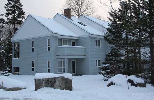 Carrabassett Valley Condo | Sugarloaf Mountain : 2 Bed, 2 Bath : Snowbrook Village Ground Floor End Unit.