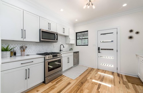 Old North Columbus House | Suite 23 - Spacious and Stylish in the Old North