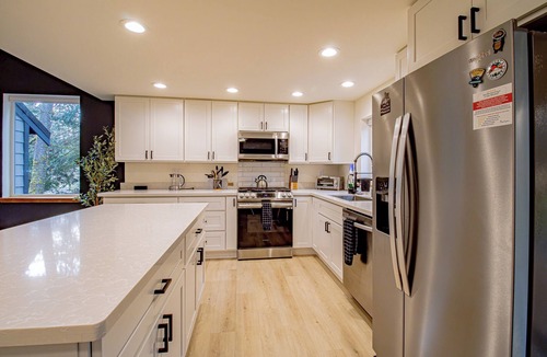 Ashford House | Summer Is Here! Mt Rainier - Sleeps 8 - Hot Tub