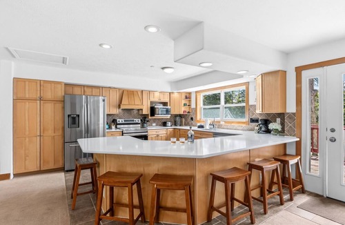 Quandary Village House | Summit County Escape | Private Hot Tub+ Deck
