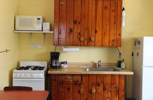 Kingsland Cabin | Sunfish Studio 4: Retreat at Kingsland with Pool!