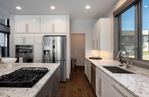 Steamboat Springs House | Sunlight Mountain Lodge, Amazing Views & Backyard, Private Hot tub, Firepit & Blackstone Grill!