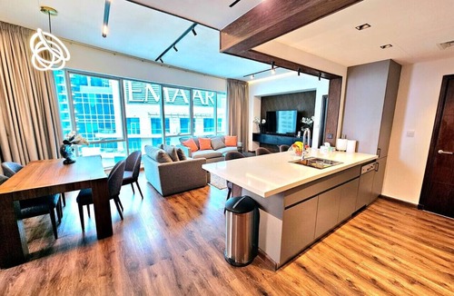 Jewell Heights - Hoffman Heights Apartment | Sunrise Homes - Luxurious 1 BR - Marina Promenade