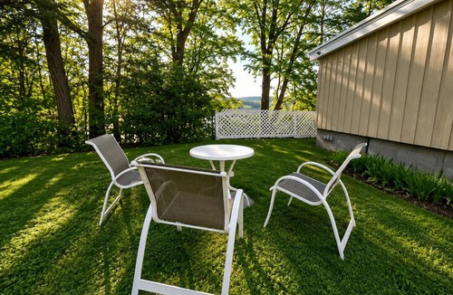 West Lebanon Hotel | Sunset Motor Inn