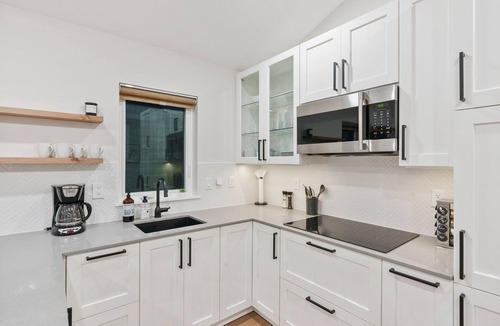 North Central Westminster House | Super Cute Guest House - Bradburn Village Haven