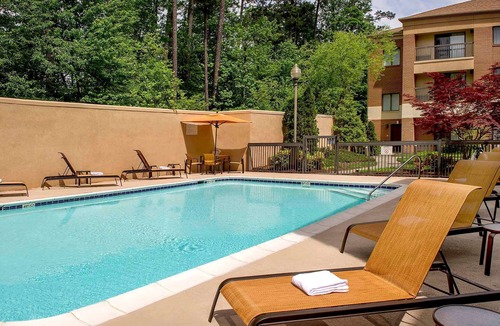Durham Hotel | Super Value Accommodations! 4 Units W/FREE Parking, Pets Allowed, Pool!