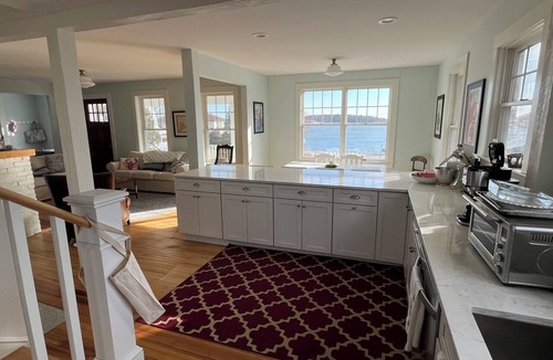 Willard Cottage | Sweeping Ocean Views in Cape Elizabeth Maine