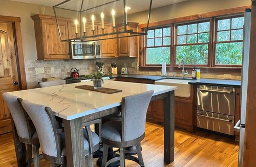 Blowing Rock Cottage | Sweet Meadow Cottage, SweetGrass, Lake View, Blowi