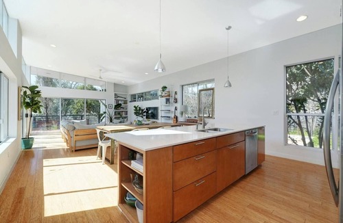 University Hills House | Swimming pool + Spacious Modern Home + Easy Downtown Access = Awesome!