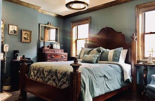 Over-the-Rhine Hotel | Symphony Hotel & Restaurant