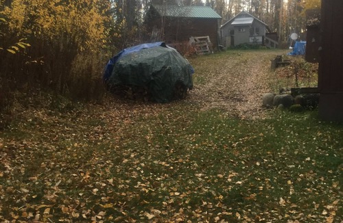 Talkeetna Apartment | Taiga Tooth, B&B. Kathy’s Kabin, on Christiansen Lake, Talkeetna, Alaska