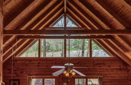 Sparta Cabin | Take it easy at this unique, tranquil, and shorefront getaway.