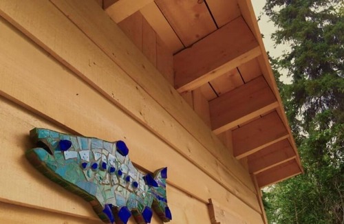 Susitna North Condo | Talkeetna Sliver Cabin at Montana Creek & Sauna