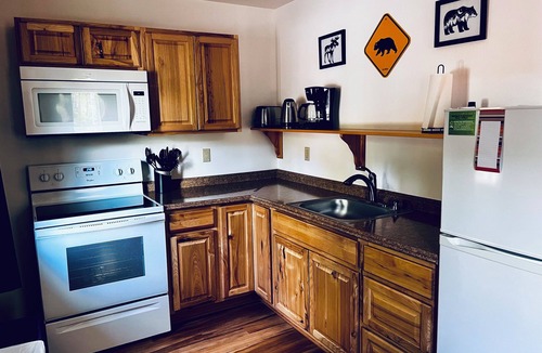 Susitna North Cabin | Talkeetna Wilderness Lodge - Family Cabin #4