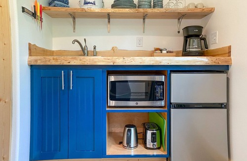 Susitna North Cabin | Talkeetna Wilderness Lodge - Luxury King Cabins
