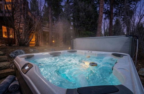Peak 8 Ski Chalet | Tall Pines Imperial Townhome Ski In/Out Private Hot Tub