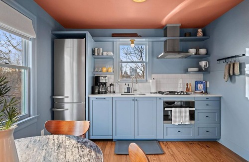 Holly House | Ted & Breakfast | Chic East Austin Retreat