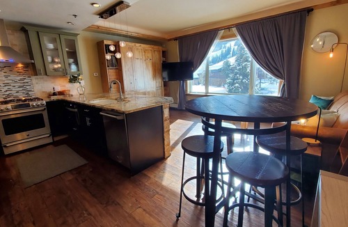 Copper Mountain Village Resort | Telemark Studio Sleeps 6 TEMM